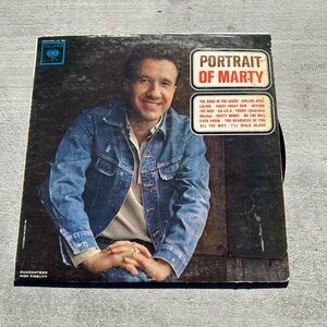 Classic Denim Trucker Jacket in Vintage Blue Wash